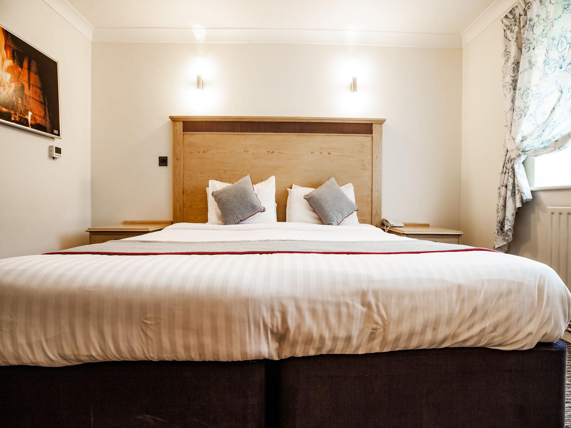 Oyo Osterley Park Hotel ไอล์เวิร์ธ ภายนอก รูปภาพ