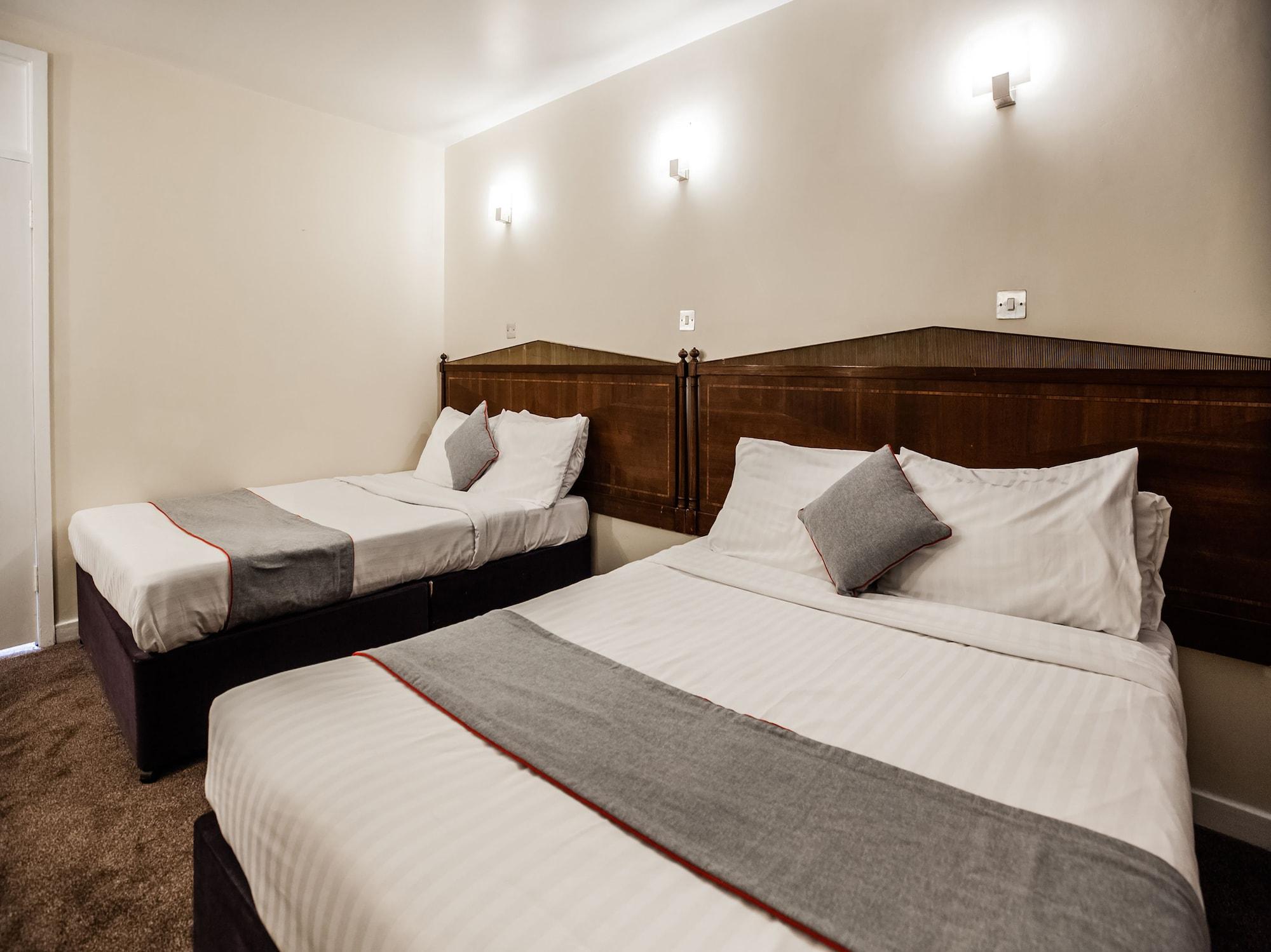 Oyo Osterley Park Hotel ไอล์เวิร์ธ ภายนอก รูปภาพ