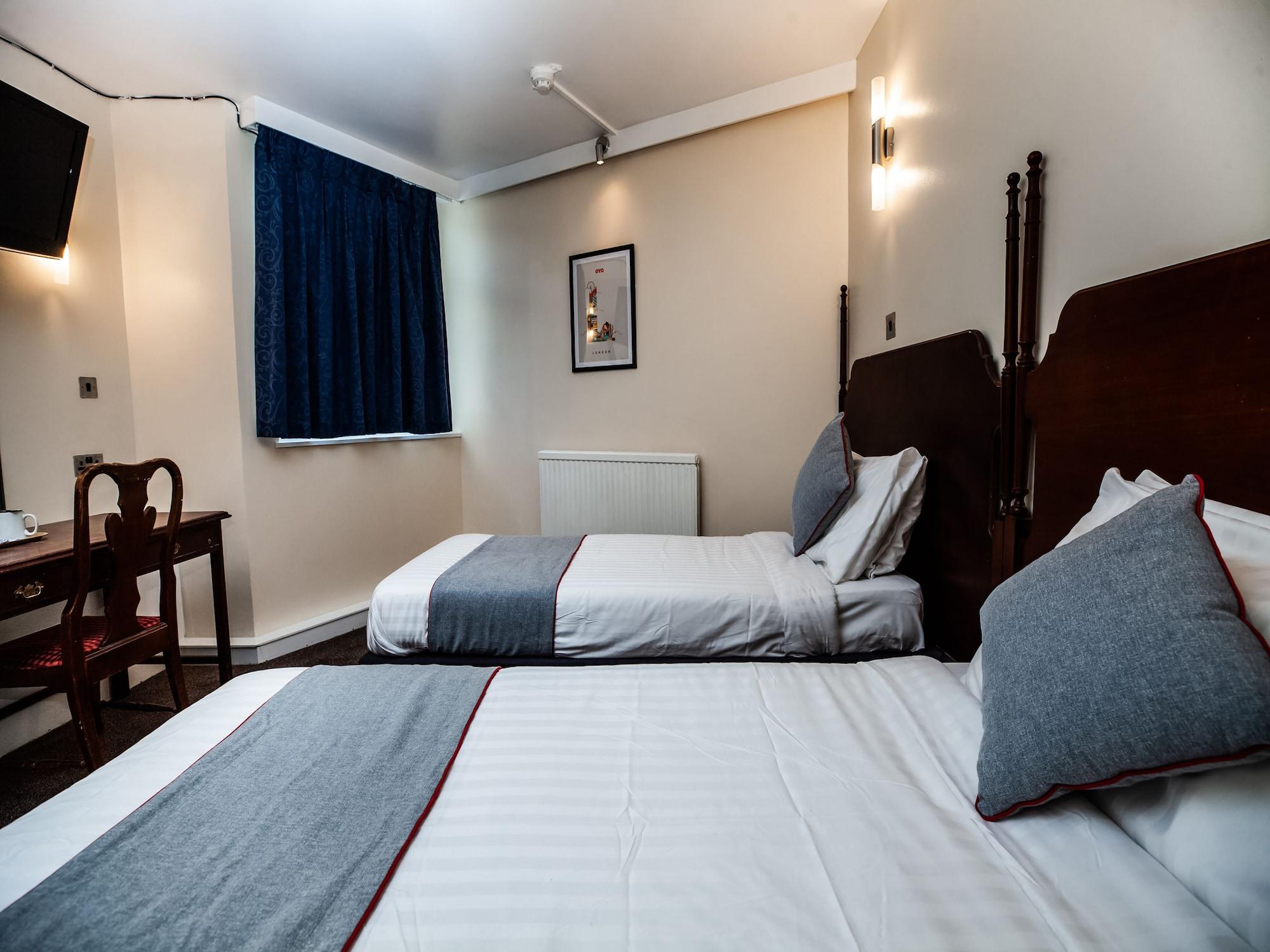 Oyo Osterley Park Hotel ไอล์เวิร์ธ ภายนอก รูปภาพ