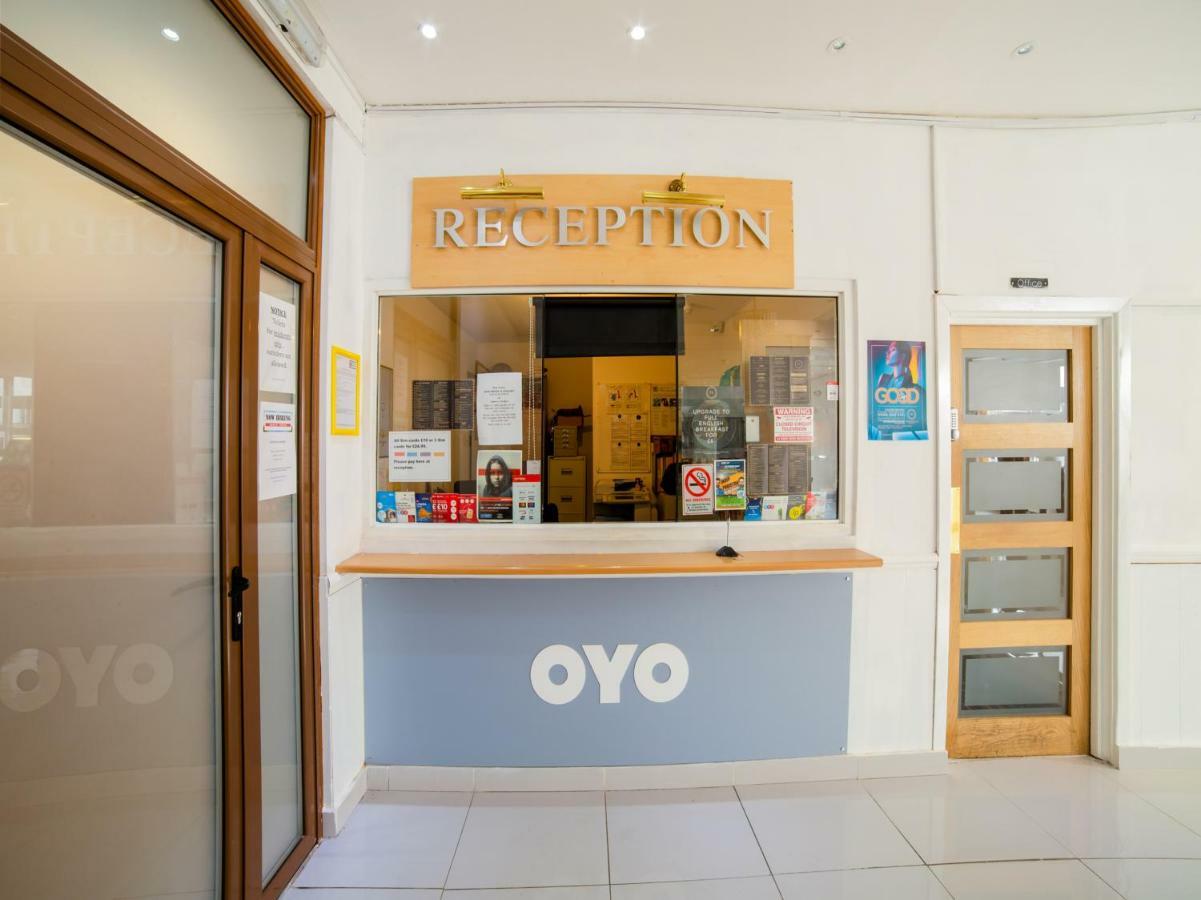Oyo Osterley Park Hotel ไอล์เวิร์ธ ภายนอก รูปภาพ