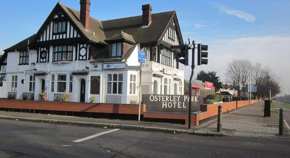 Oyo Osterley Park Hotel ไอล์เวิร์ธ ภายนอก รูปภาพ